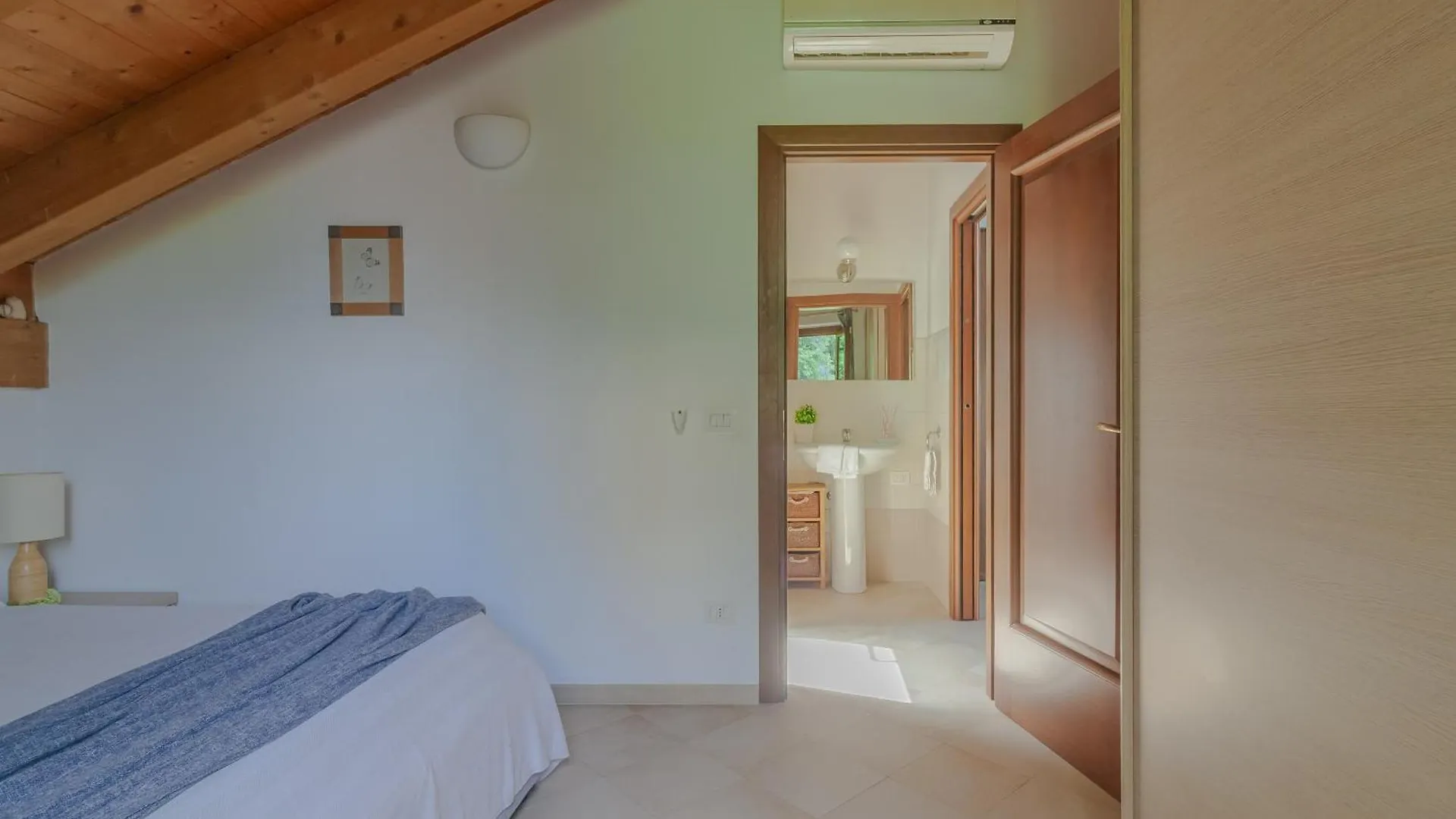 Appartamento Queen Lake View Perledo Italia